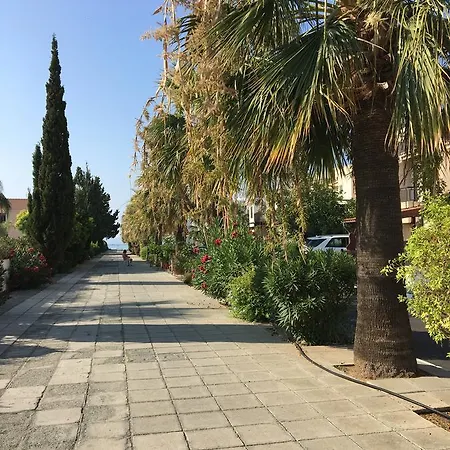 Σπίτι διακοπών Kermia Beach Bungalow 1 Λάρνακα