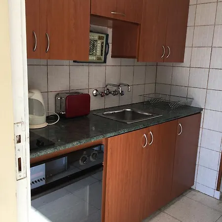 Kermia Beach Bungalow 1 * Λάρνακα